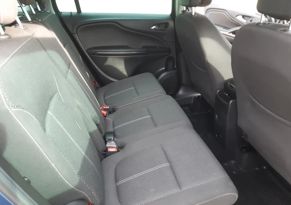Opel Zafira cena 47800 przebieg: 209000, rok produkcji 2015 z Paczków małe 742